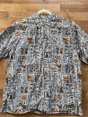 Vintage print men’s Hawaiian shirt